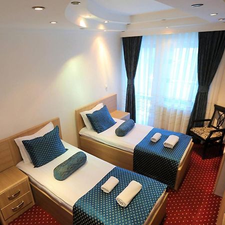 Hotel Pejton Priština Exteriér fotografie